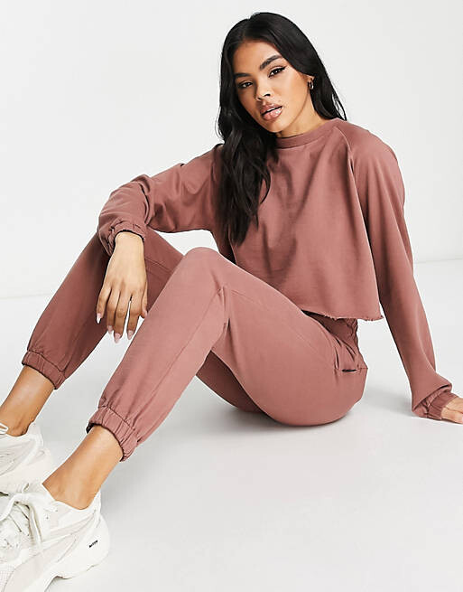 

Спортивные джоггеры с петлей на спине и расцветкой ASOS 4505 Icon
