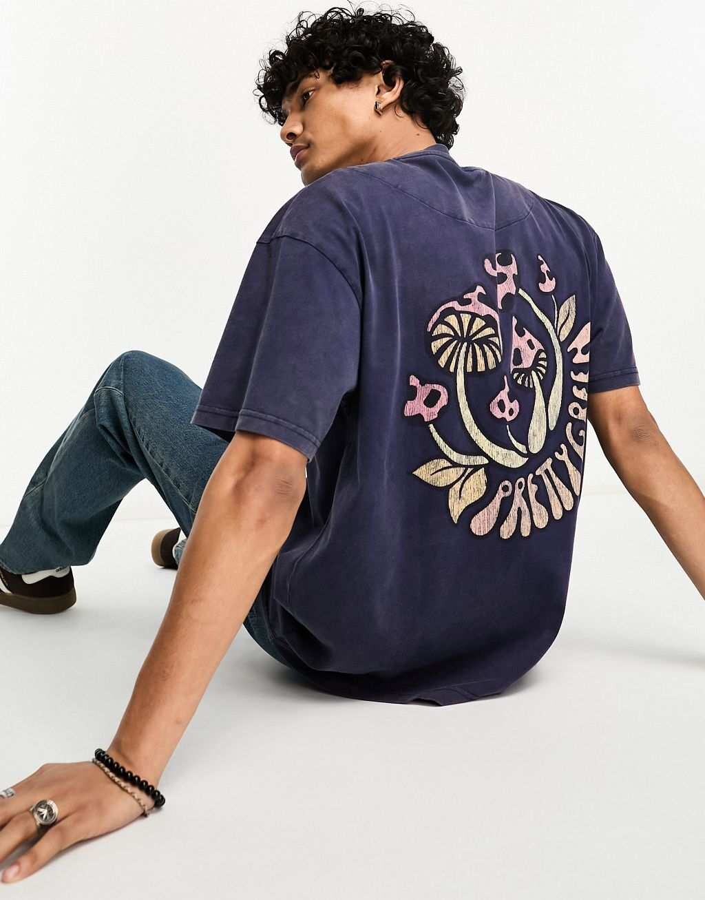 

Черная футболка свободного кроя с принтом на спине Pretty Green Shroom, Черный