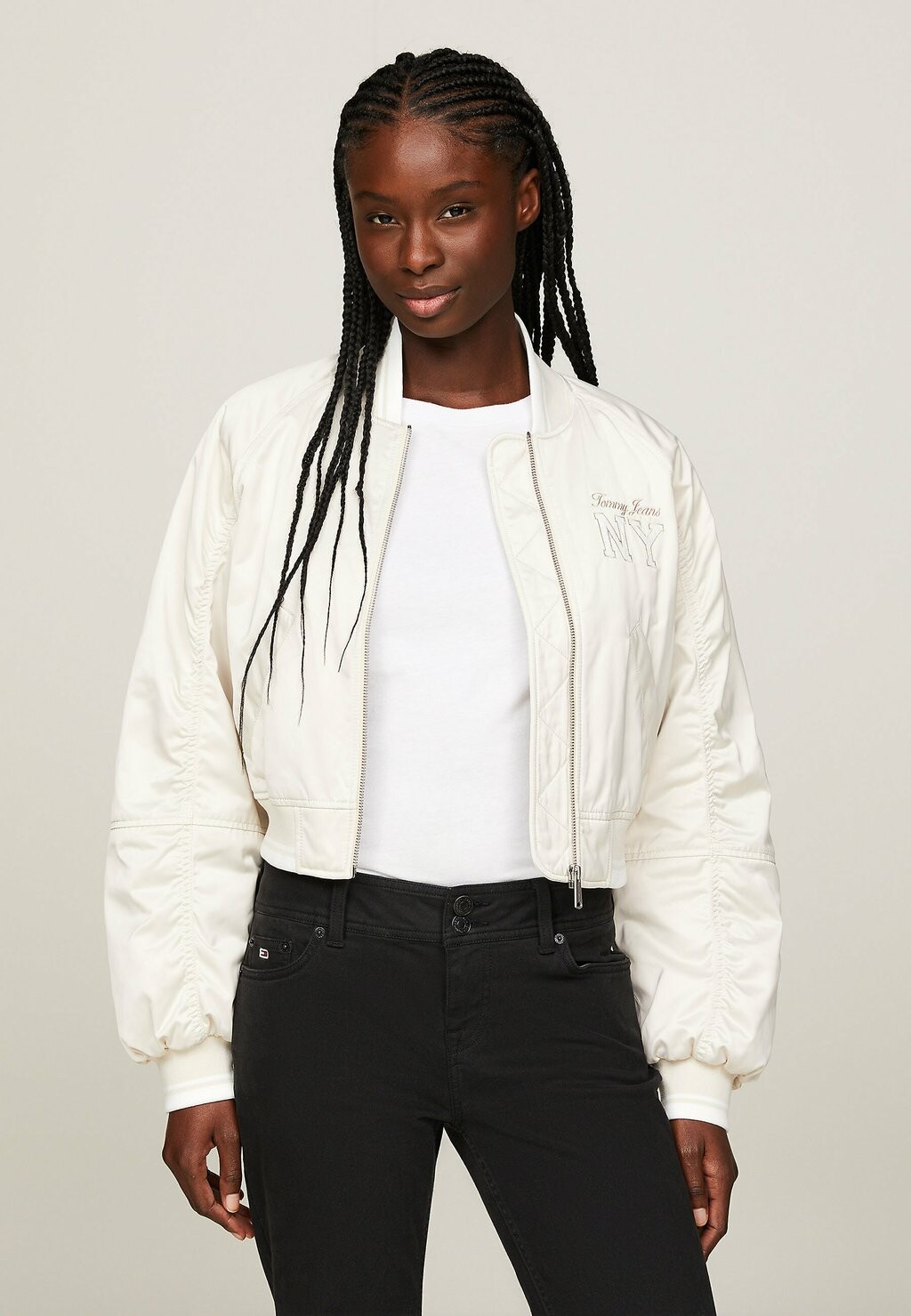 

Куртка-бомбер VARSITY PADDED Tommy Jeans, белый