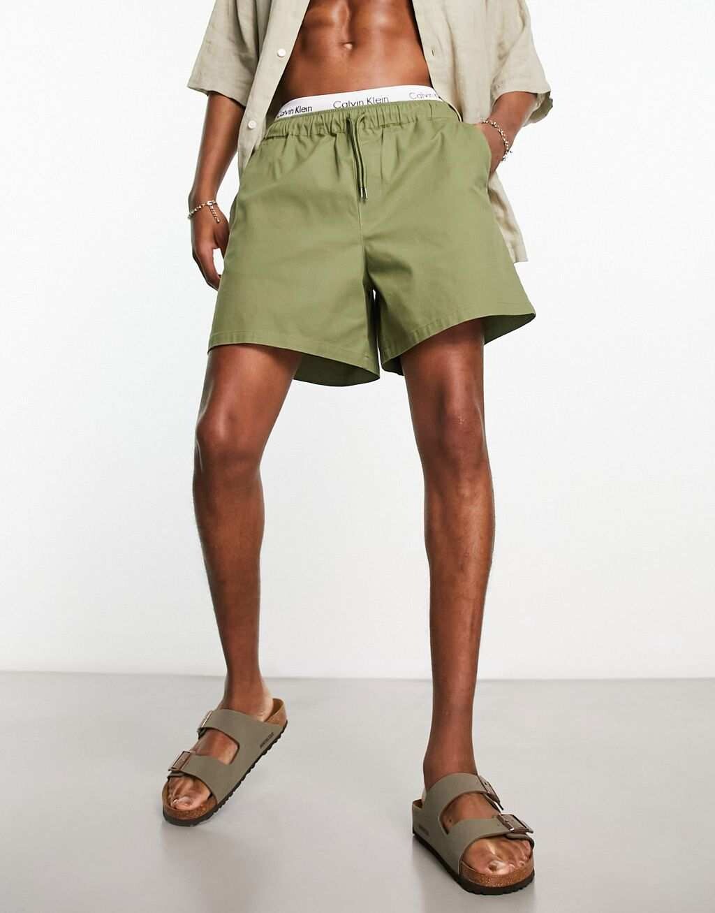 

Укороченные широкие шорты чинос ASOS DESIGN цвета хаки