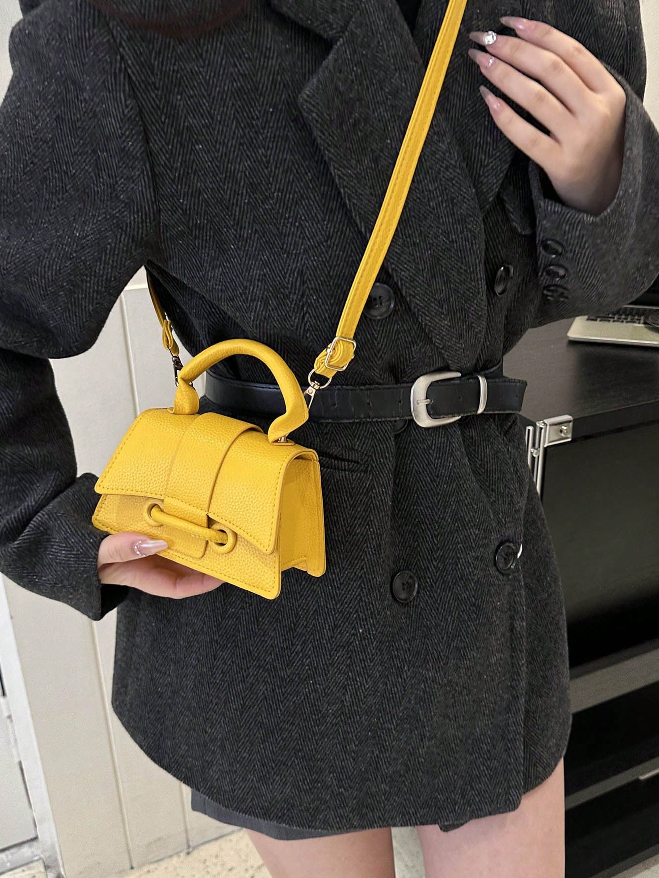 Модная повседневная сумка с одним отделением на шнурке с индивидуальным замком и возможностью переноски (сумка или сумка на ремне), желтый