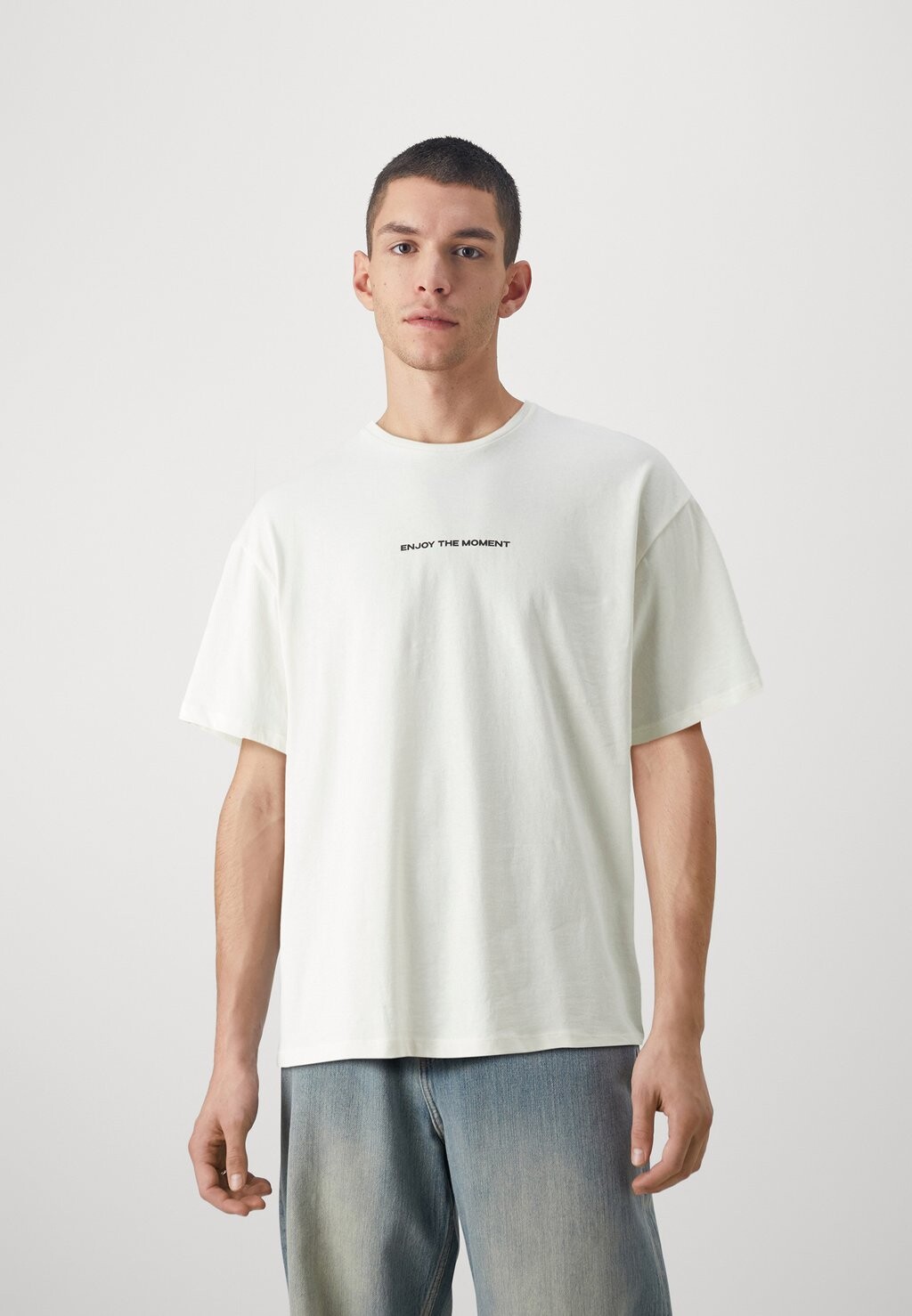 

Футболка с принтом JORENJOY TEE UNISEX Jack & Jones, цвет egret