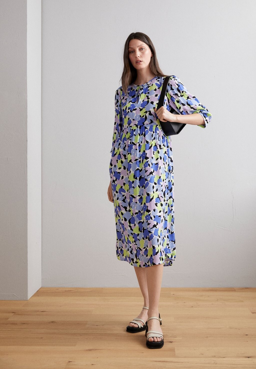 

Летнее платье Marks & Spencer, мультиколор
