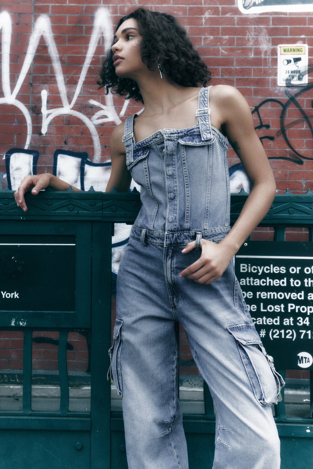 

Джинсовый комбинезон карго trf Zara, синий
