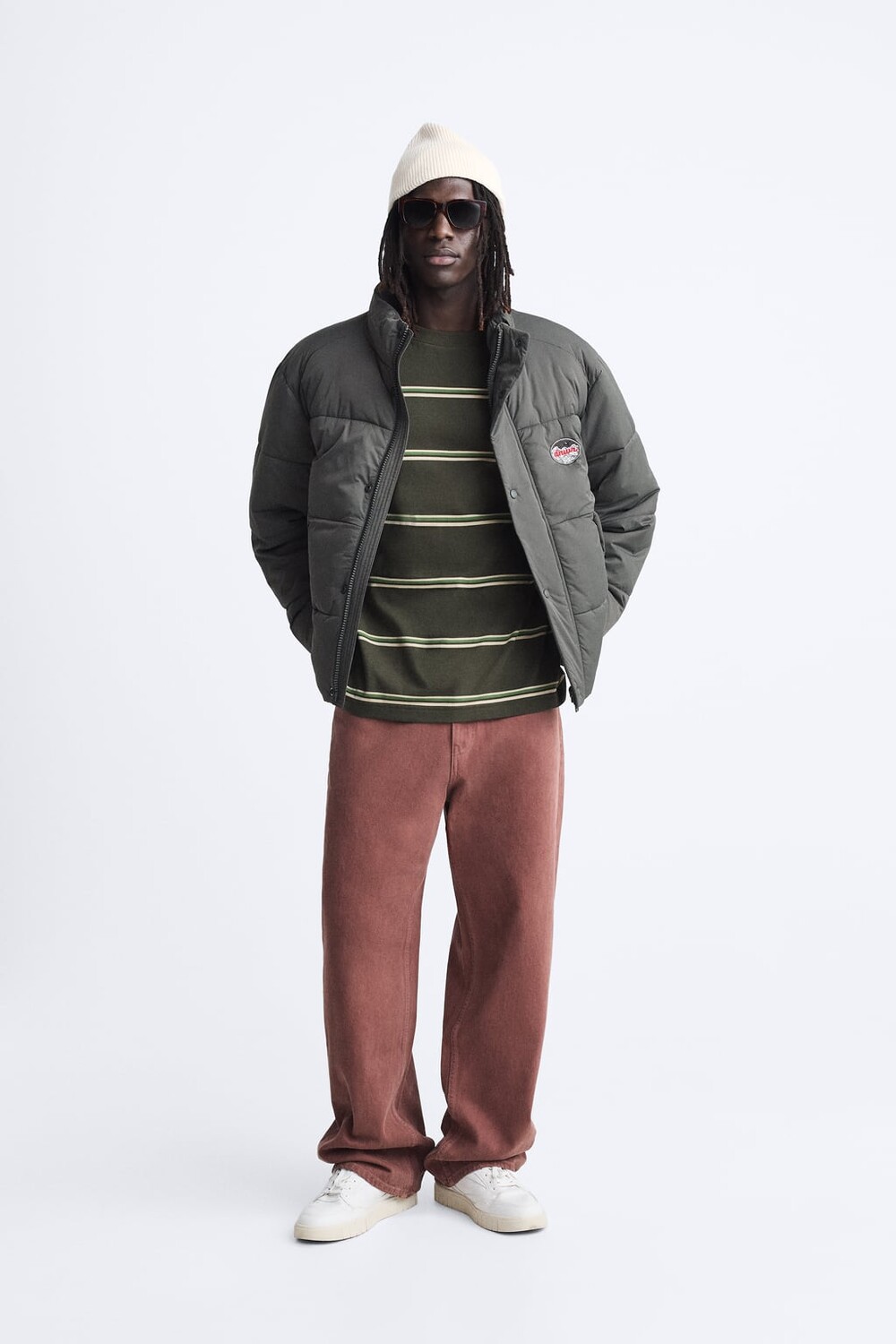 

Пуховик с нашивкой ZARA, серый