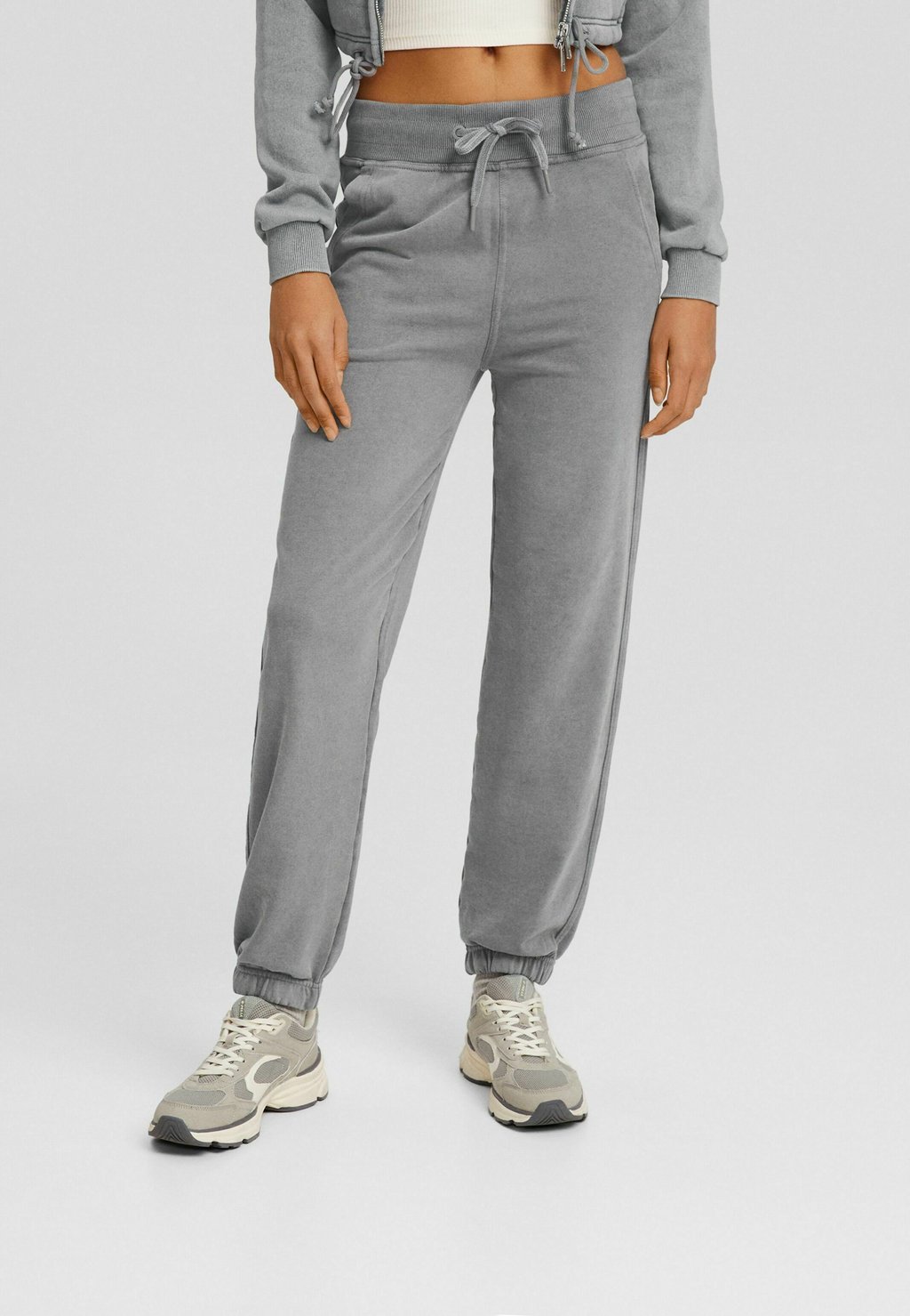 Брюки спортивные Plush-Jogging Bershka, цвет grey