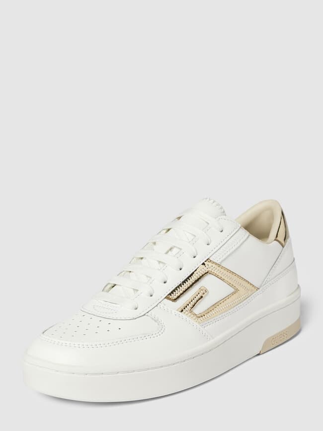 

Кроссовки на шнуровке модель "SILINA" Guess, белый