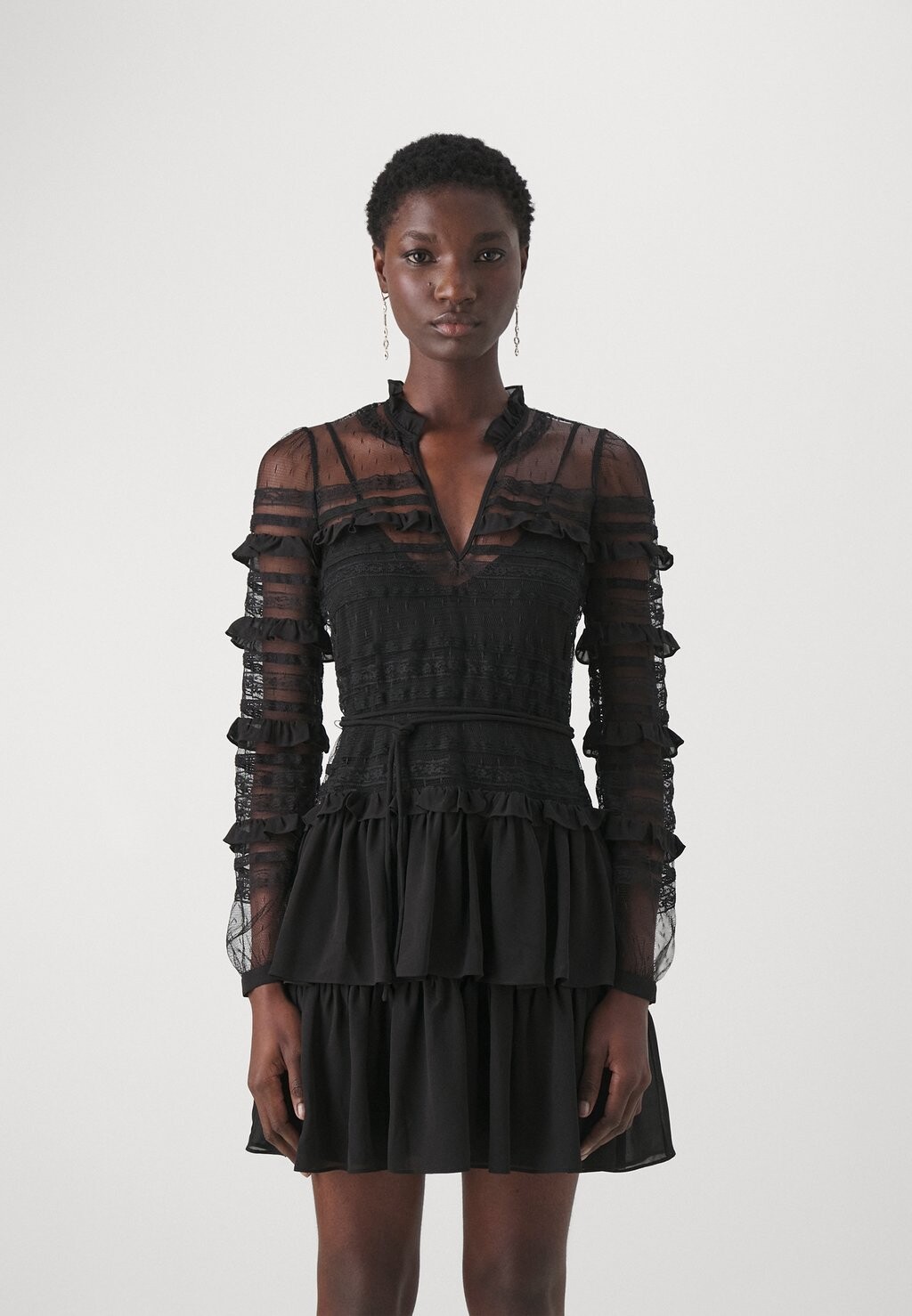 

Элегантное платье Dress TWINSET, черный