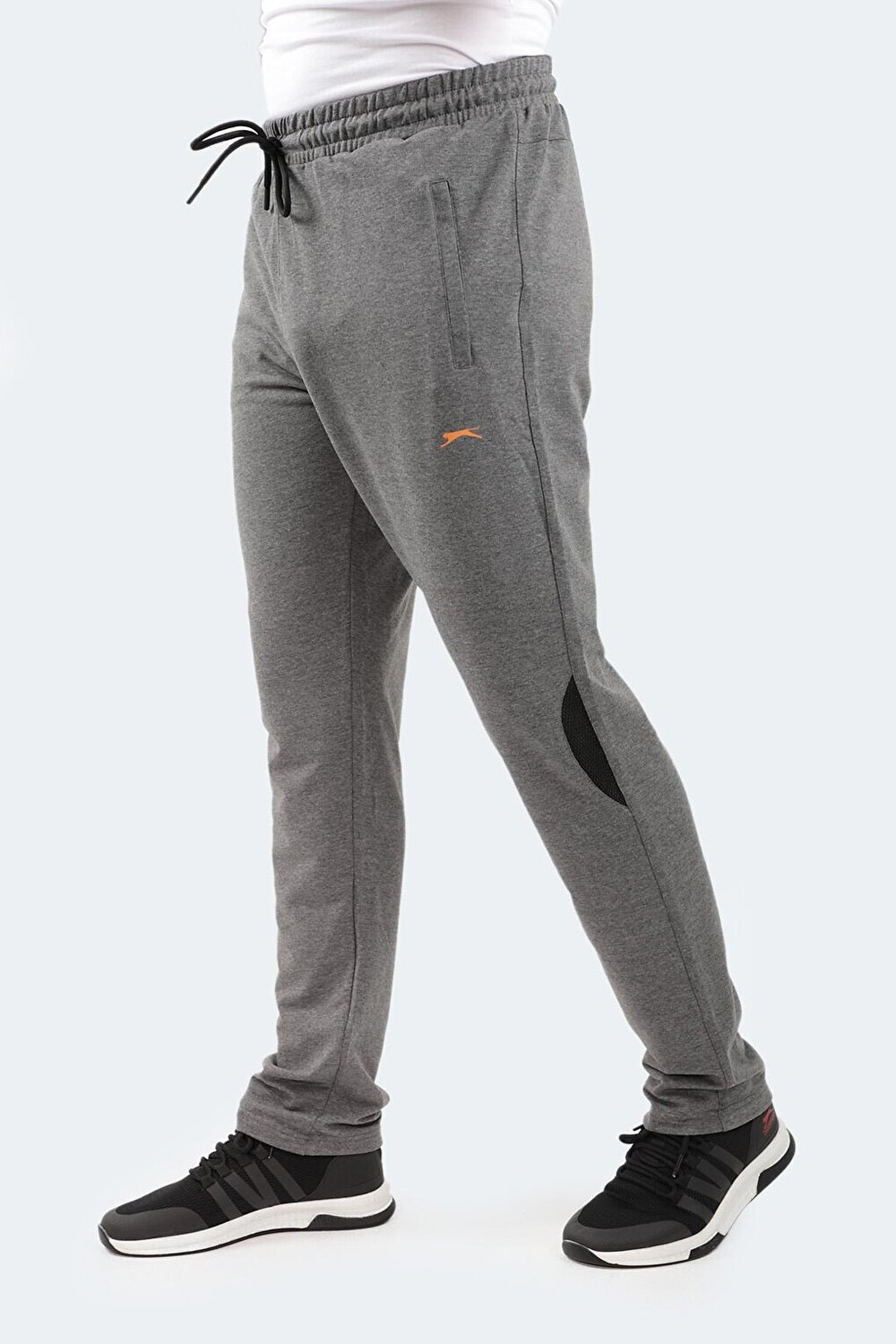 

Мужские спортивные штаны YUUN антрацит SLAZENGER