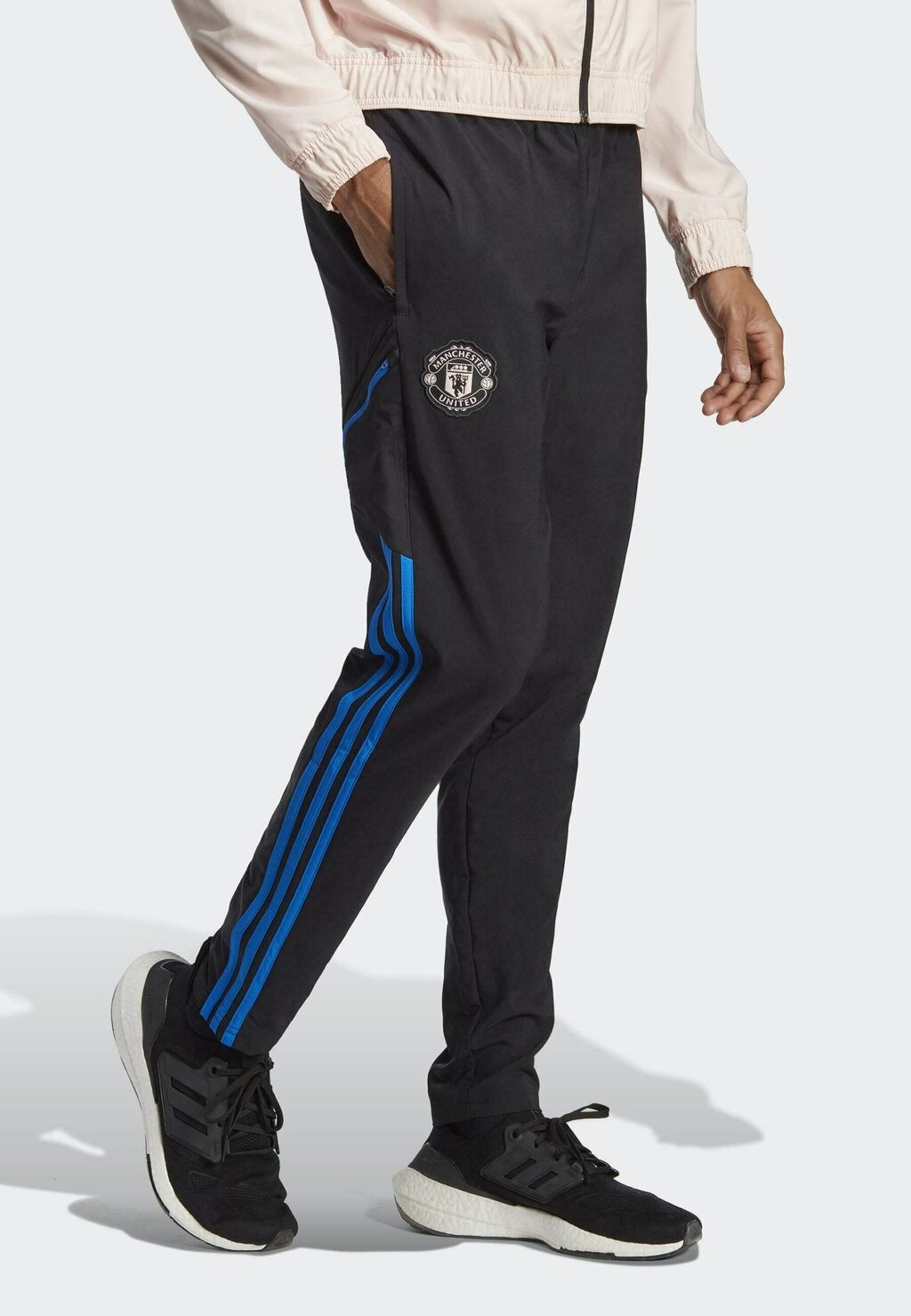 

Спортивные брюки Adidas