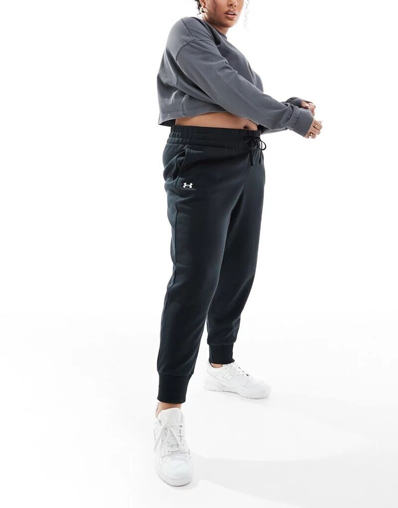 

Черные флисовые джоггеры Under Armour Plus Rival, Черный