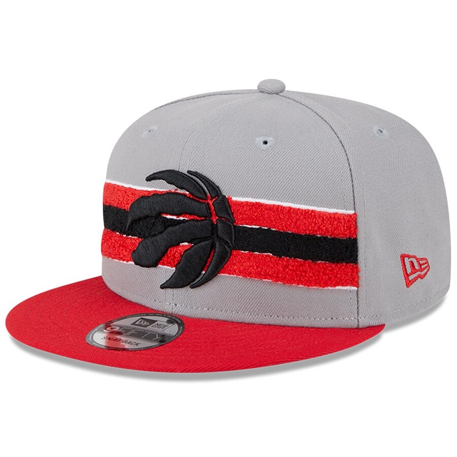 

Бейсболка New Era Toronto Raptors, серый