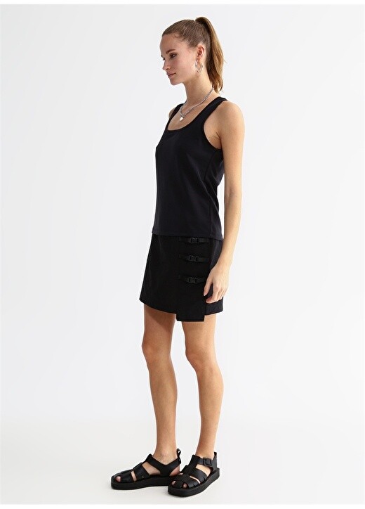 

Однотонная черная женская блузка с U-образным вырезом Black On Black