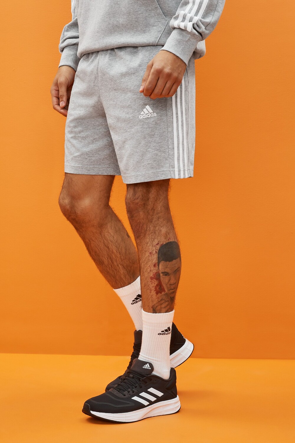 

Шорты Sportswear Essentials с 3 полосками adidas, серый