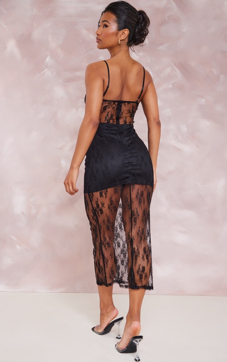 

PrettyLittleThing Черное кружевное платье мидакси с вырезами и бретелями