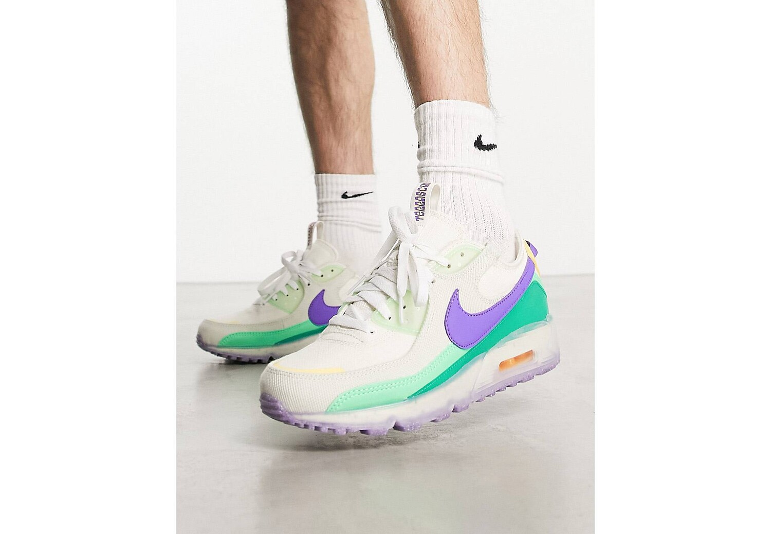 

Зеленые и фиолетовые кроссовки Nike Air Max Terrascape 90, Зеленый