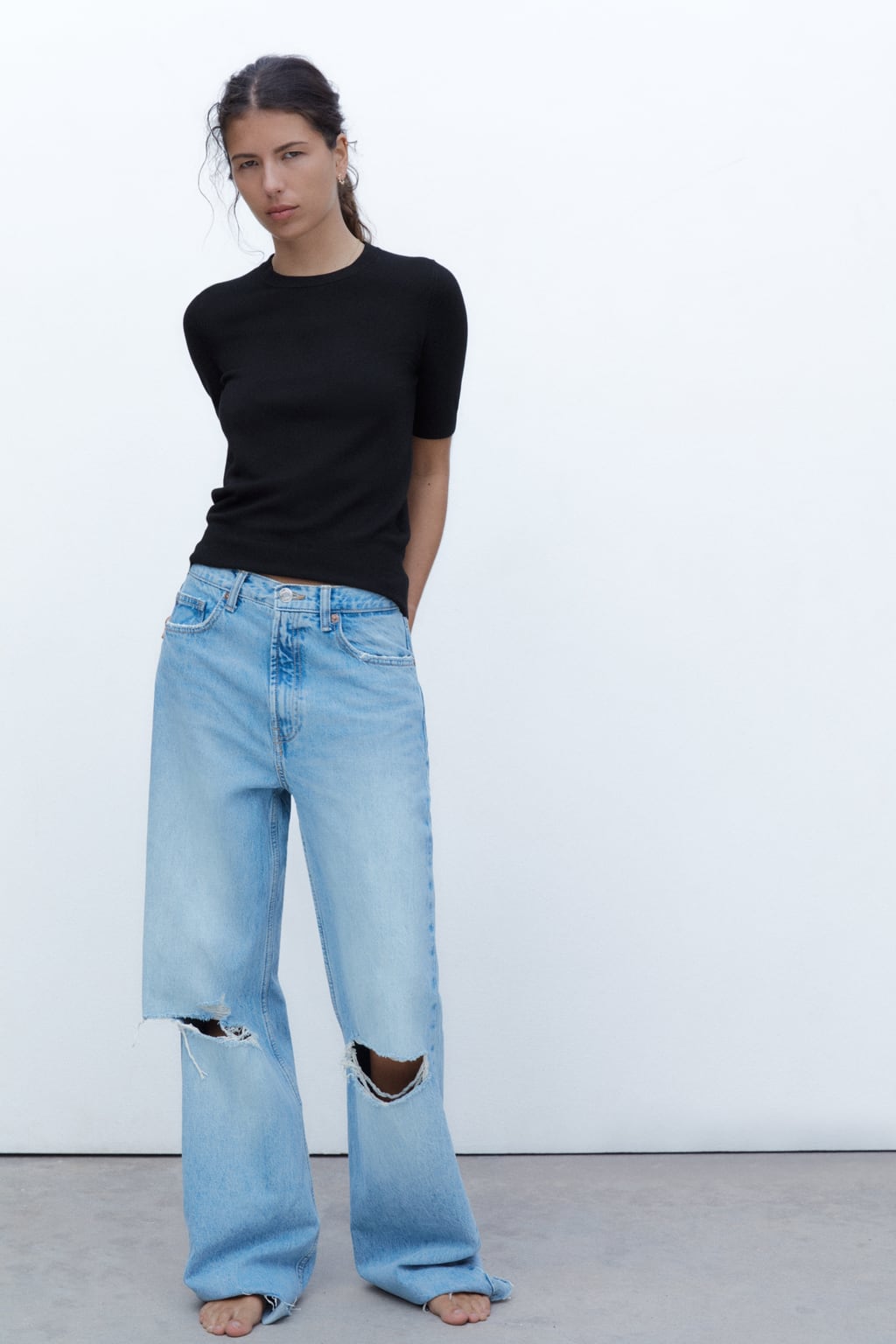 

Трикотажное платье с высоким воротником в рубчик ZARA, черный