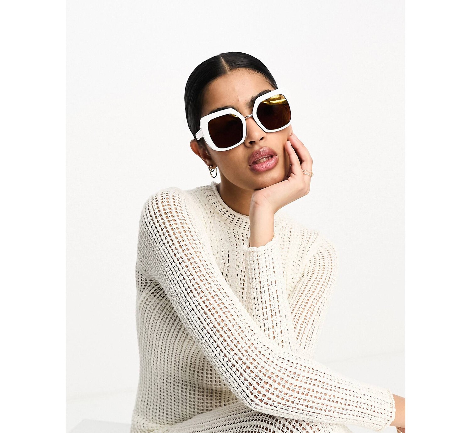 

Белые угловатые очки River Island