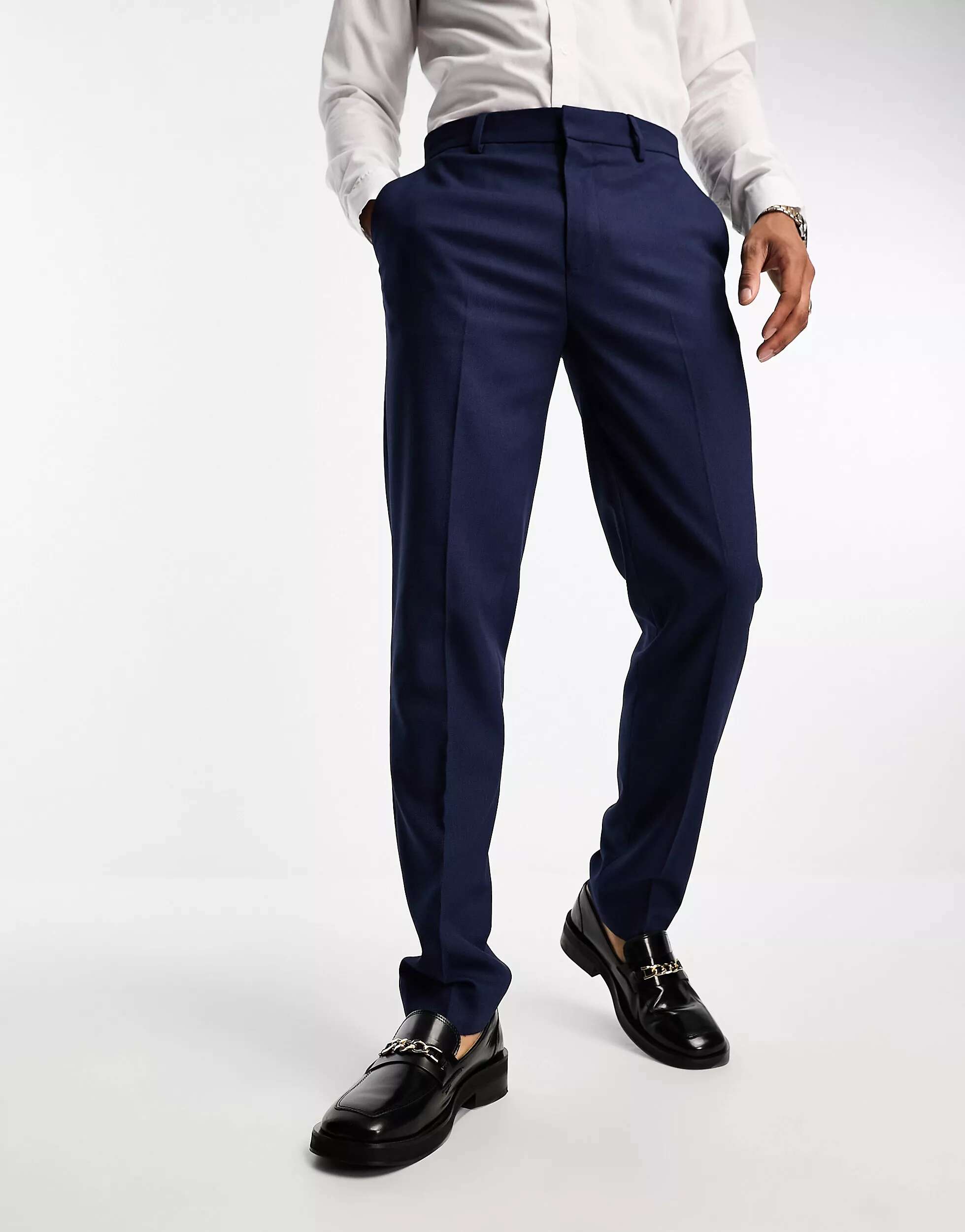 Темно-синие узкие костюмные брюки с микротекстурой ASOS темно синие узкие костюмные брюки asos design