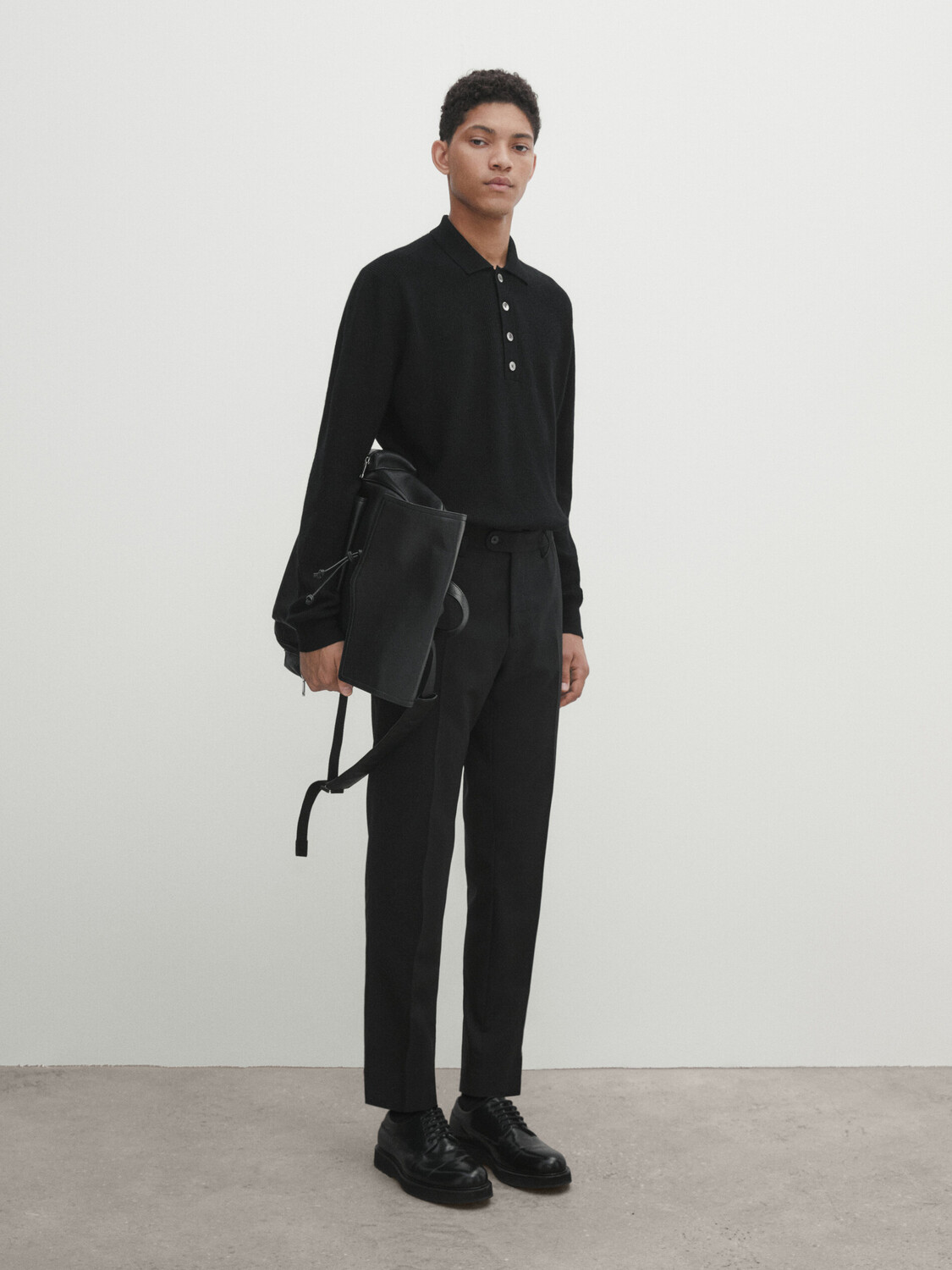 

Свитер-поло из пультной трикотажи Massimo Dutti, черный
