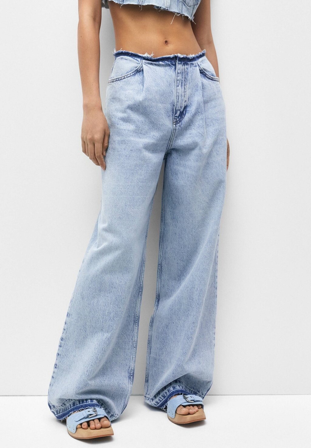 

Расклешенные джинсы PULL&BEAR, синий