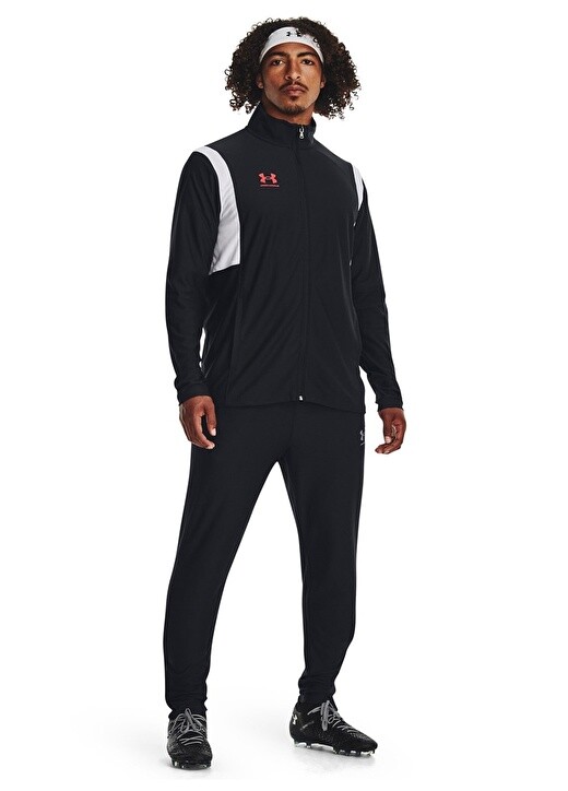 

Спортивный костюм Under Armour