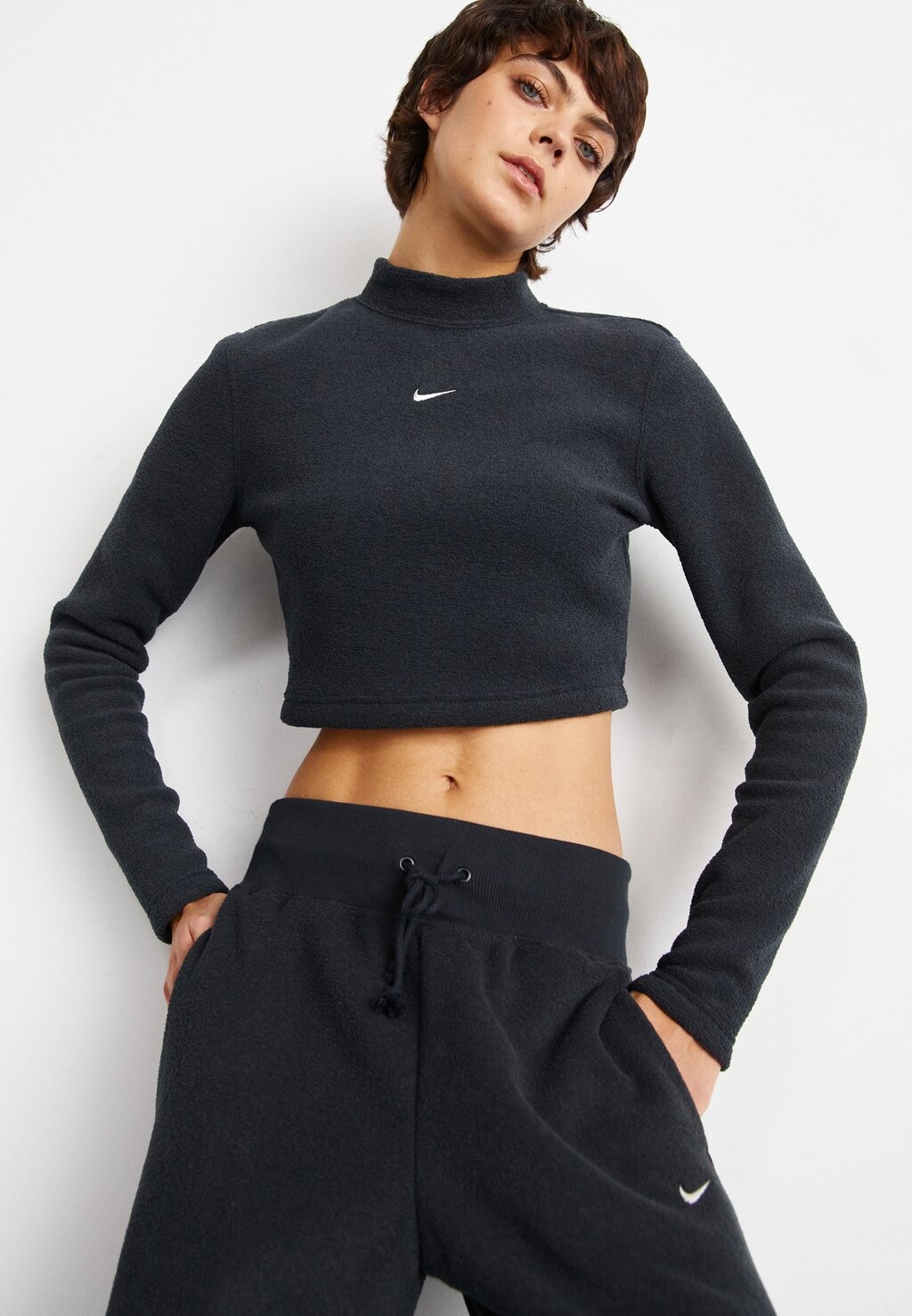 

Флисовая толстовка Crop Nike, цвет black/sail