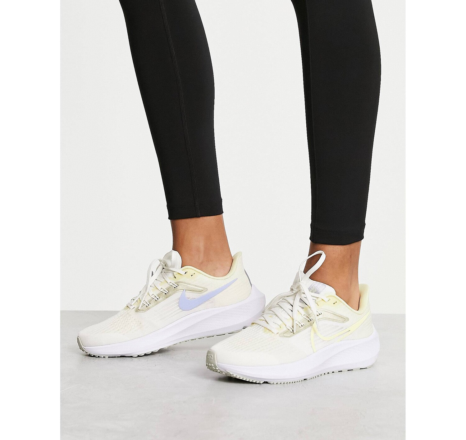 

Желтые кроссовки Nike Running Air Zoom Pegasus 39