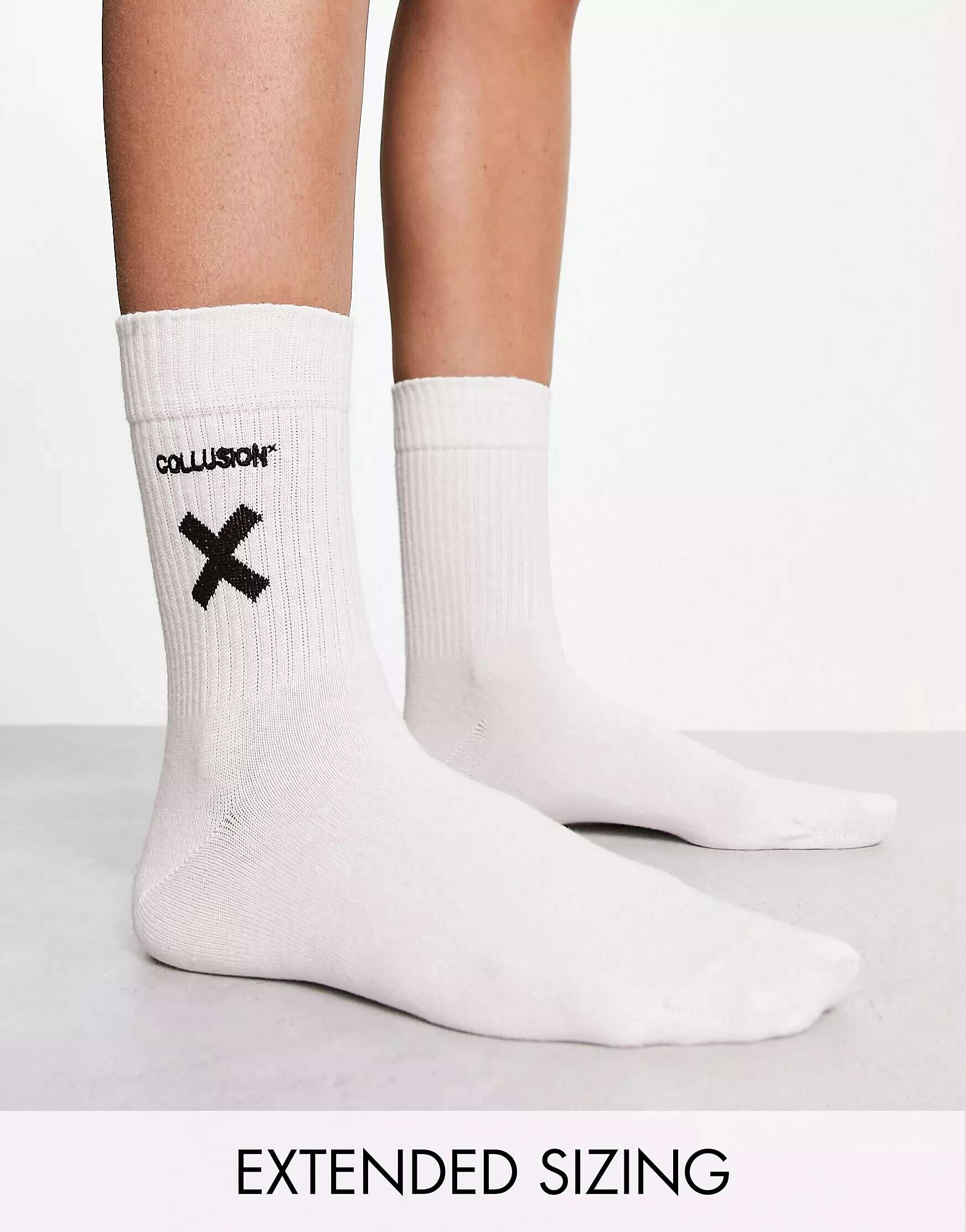 Белые носки унисекс с логотипом COLLUSION носки белые с полоской модель унисекс
