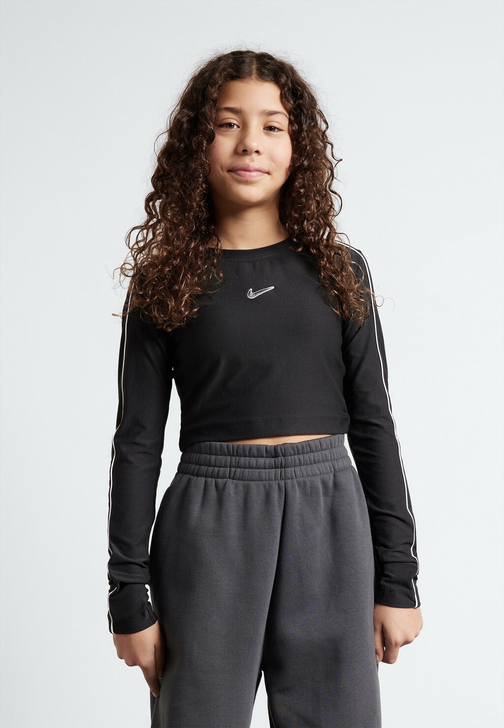 

Футболка с длинным рукавом Nike, чёрная/белая, Черный