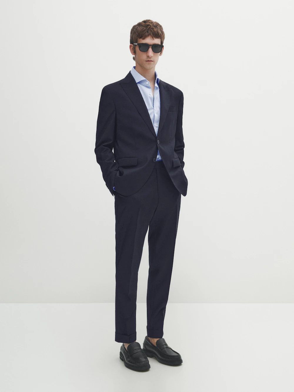 

Костюмные брюки из шерсти голубого города Massimo Dutti, синий