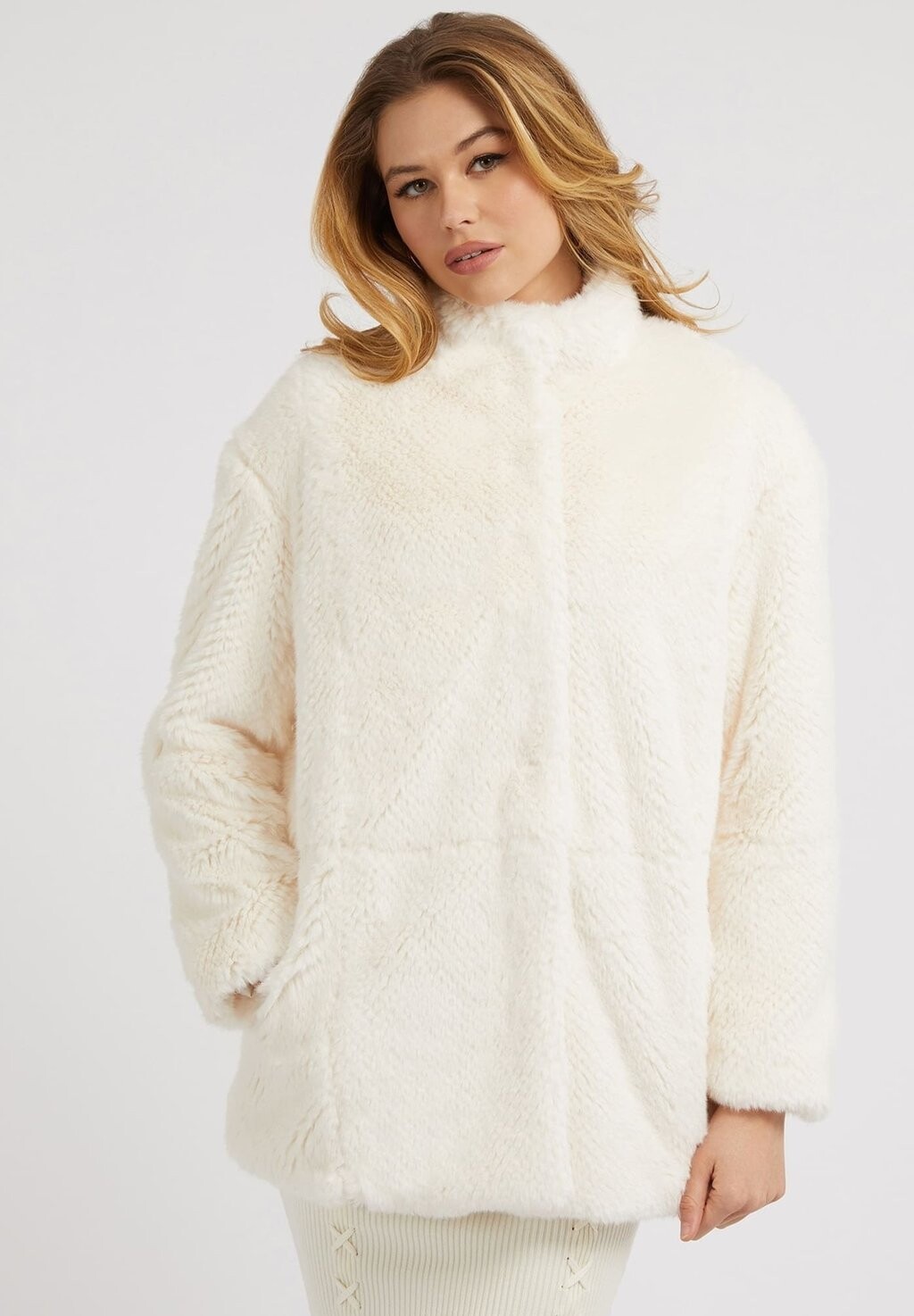 

Зимняя куртка Guess
