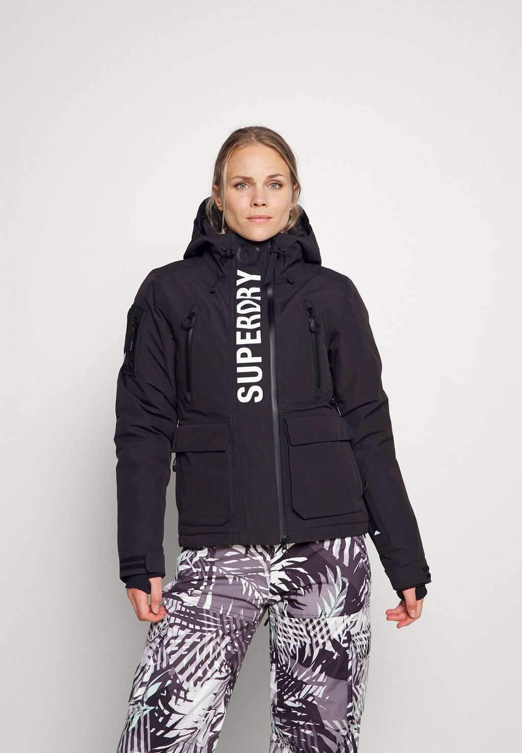 

Куртка лыжная Superdry, черный