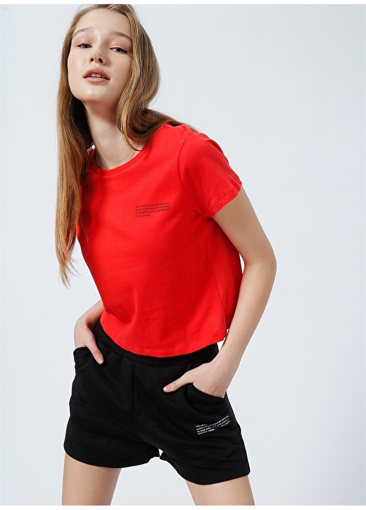 Укороченная красная женская футболка с круглым вырезом Aeropostale