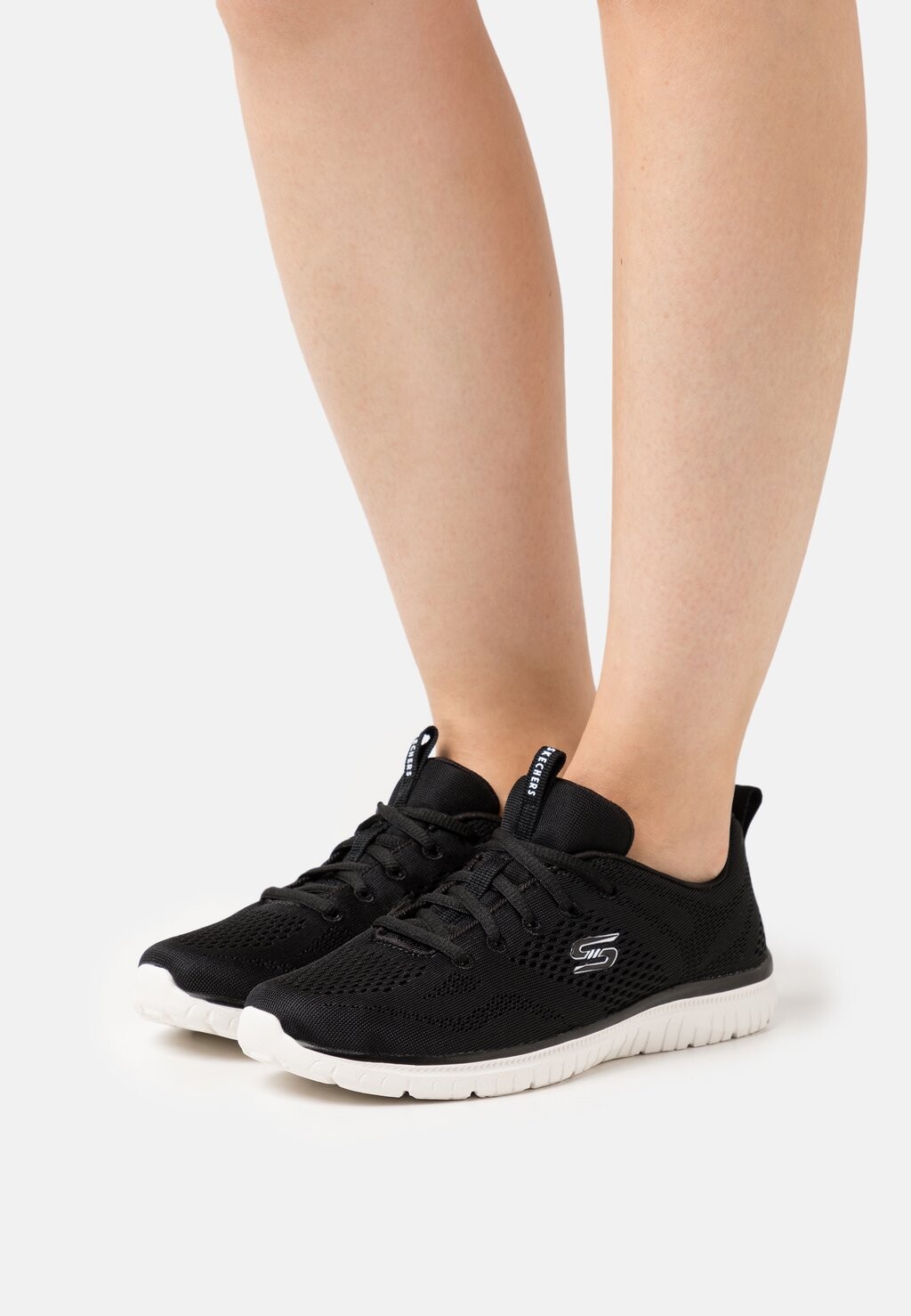 

Кроссовки Skechers, черный