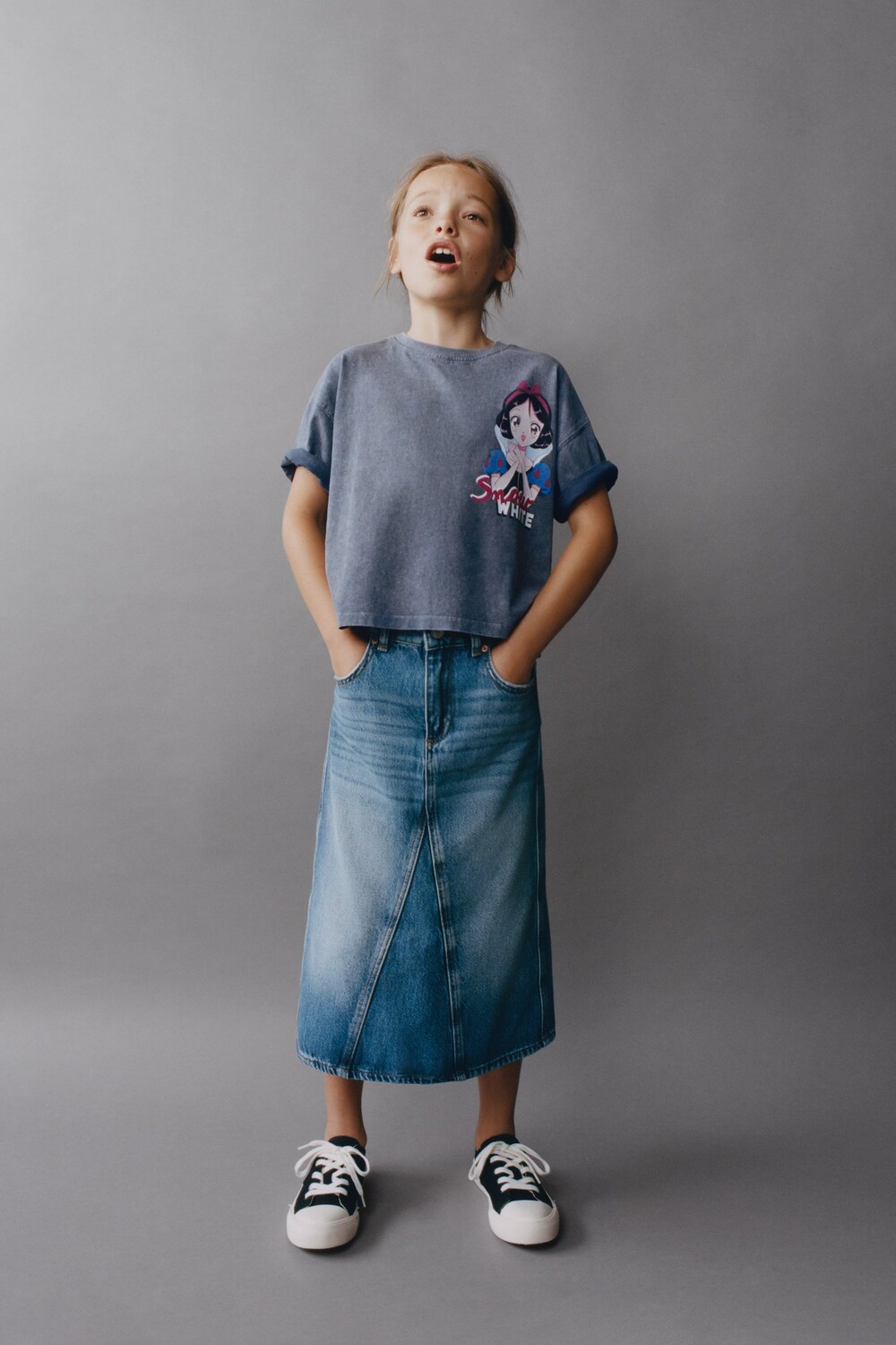 

Футболка snowman disney Zara, антрацитово-серый