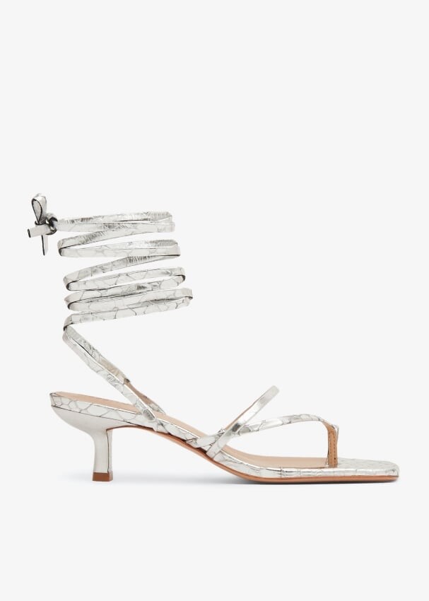 Сандалии Schutz Lily Mid Metallic, серебряный цена и фото