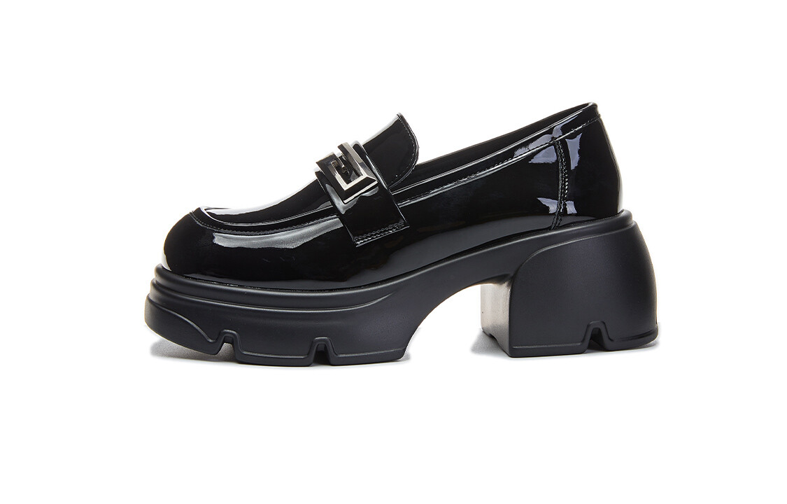 

Лоферы женские Pooq, цвет Gloss Black