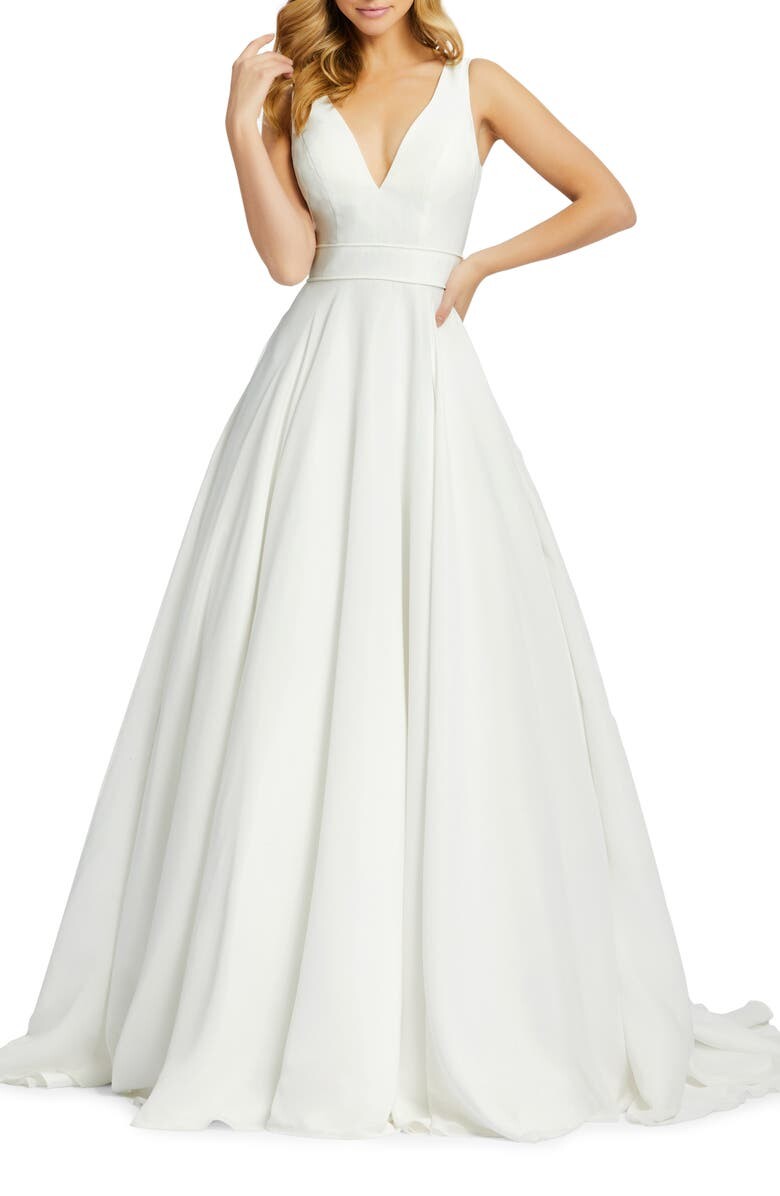 

Шифоновое бальное платье IEENA FOR MAC DUGGAL, белый