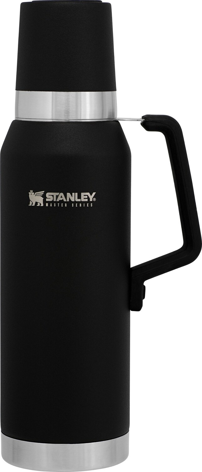 

Небьющаяся термовакуумная бутылка Master - 44 эт. унция Stanley, черный