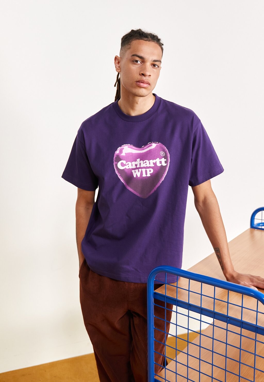 

Футболка с принтом Carhartt WIP, темно-сиреневый, Фиолетовый