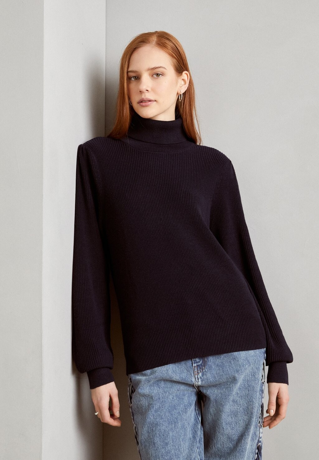 

Свитшот Esprit ROLLY BASIC, темно-синий