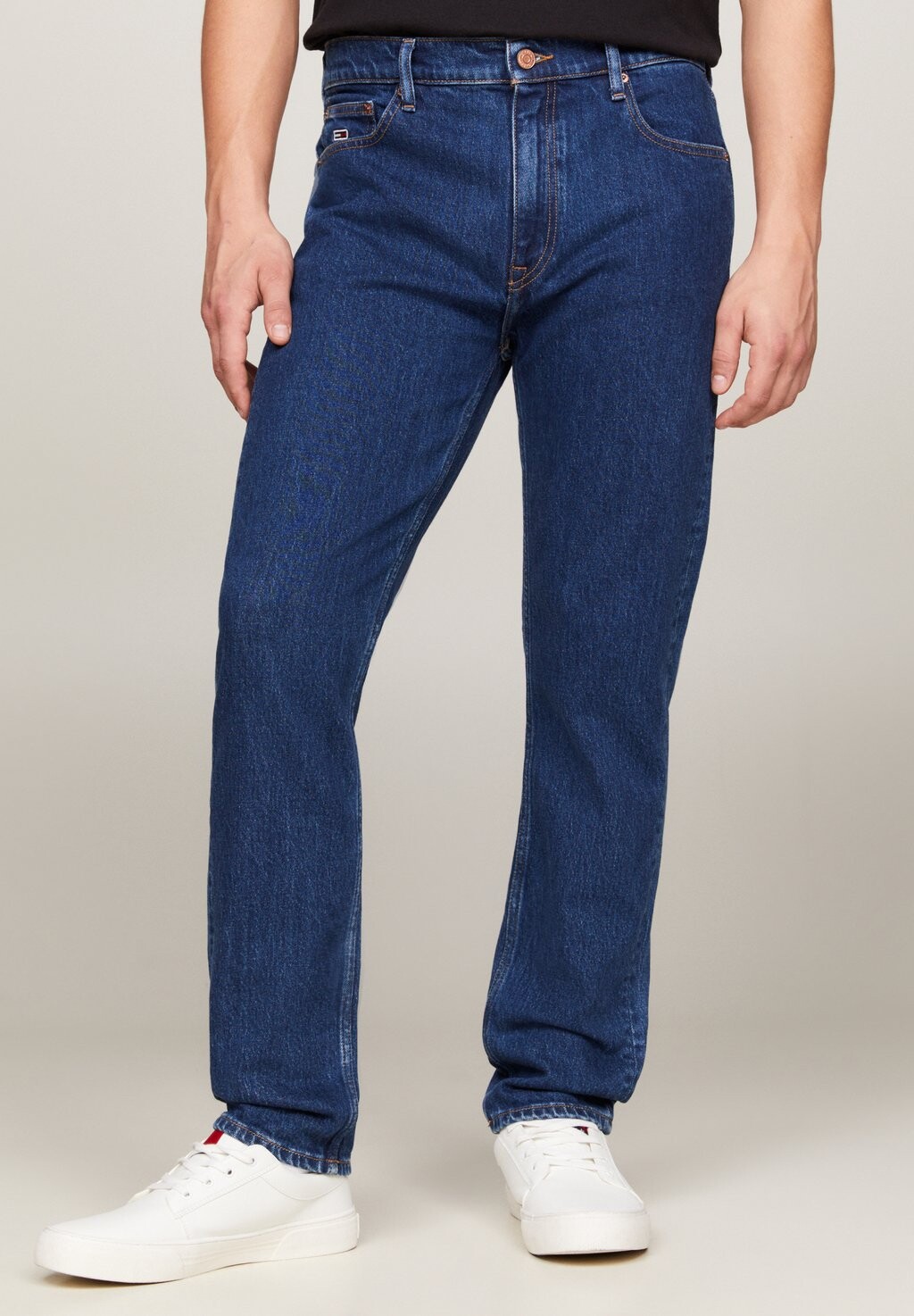 

Джинсы зауженного кроя DAD REGULAR TAPERED Tommy Jeans, темно-синий