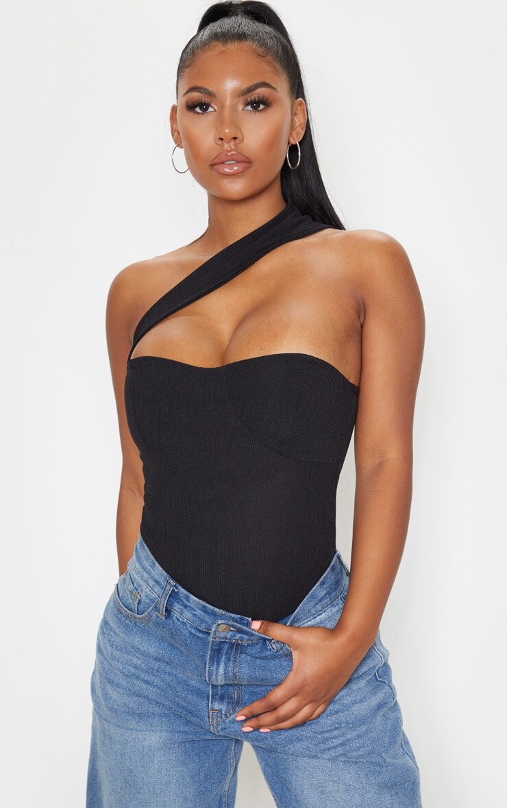 

PrettyLittleThing Черное боди с ремешками через плечо в рубчик