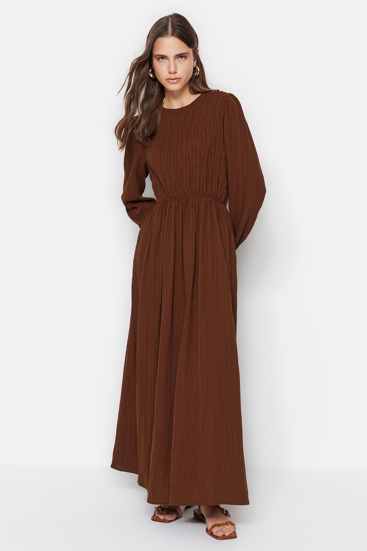 Платье - Коричневое - Платье-присборка Trendyol Modest, коричневый