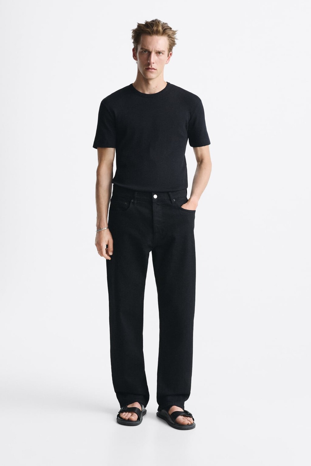 

Футболка muscle fit в ребинку ZARA, черный
