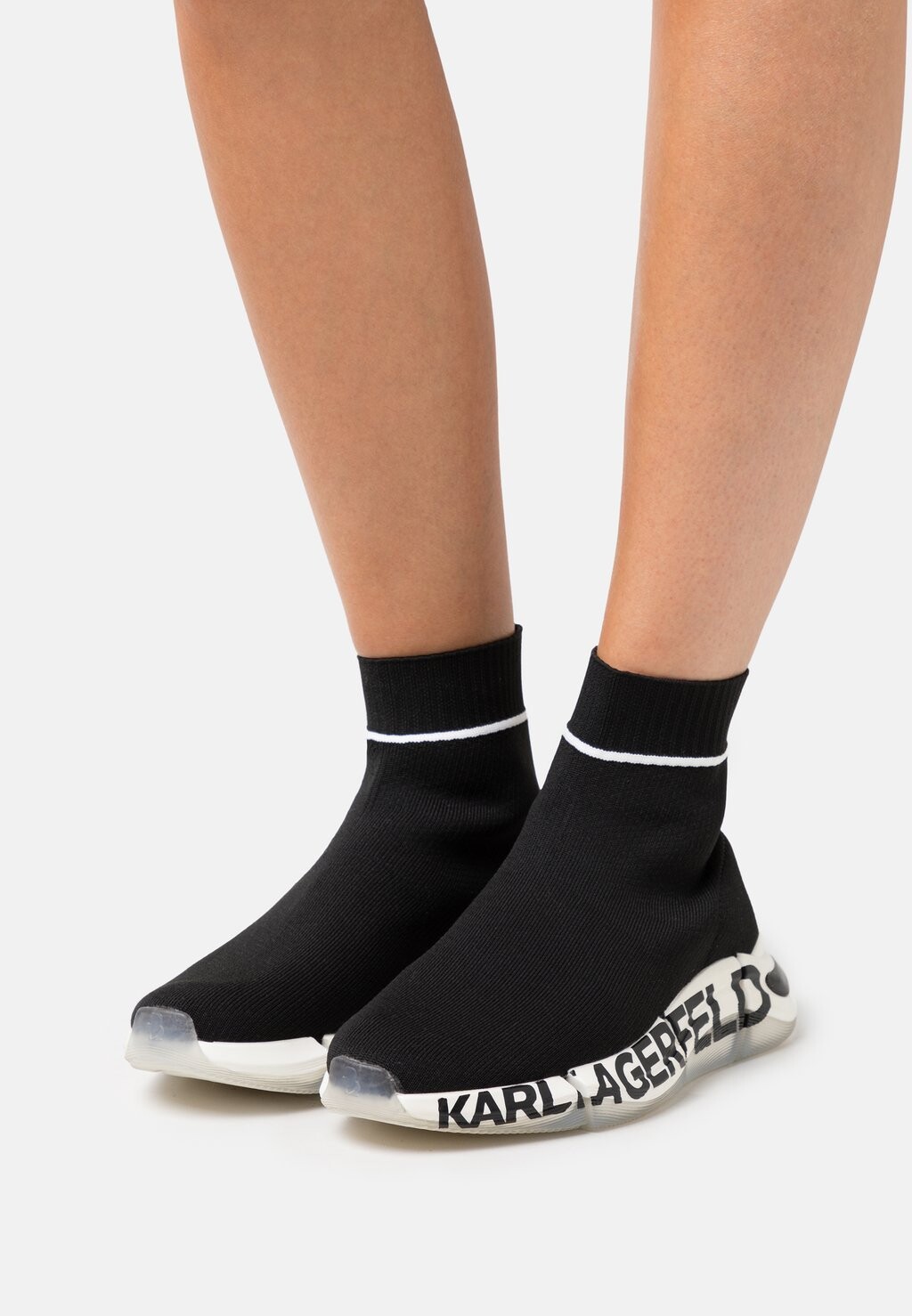 

Высокие кроссовки KARL LAGERFELD