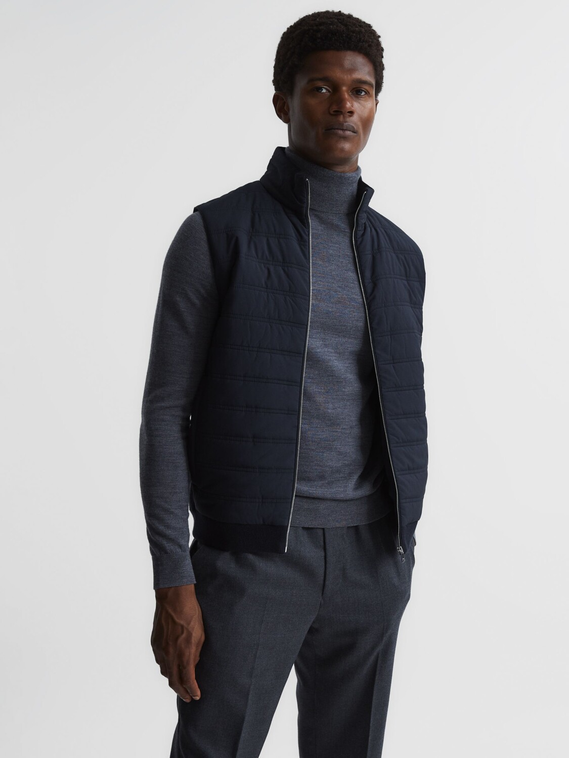 

Стеганый жилет Reiss William, темно-синий