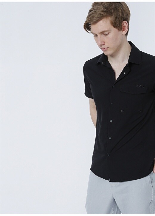 

Regular Fit Простая черная мужская рубашка с коротким рукавом Black On Black