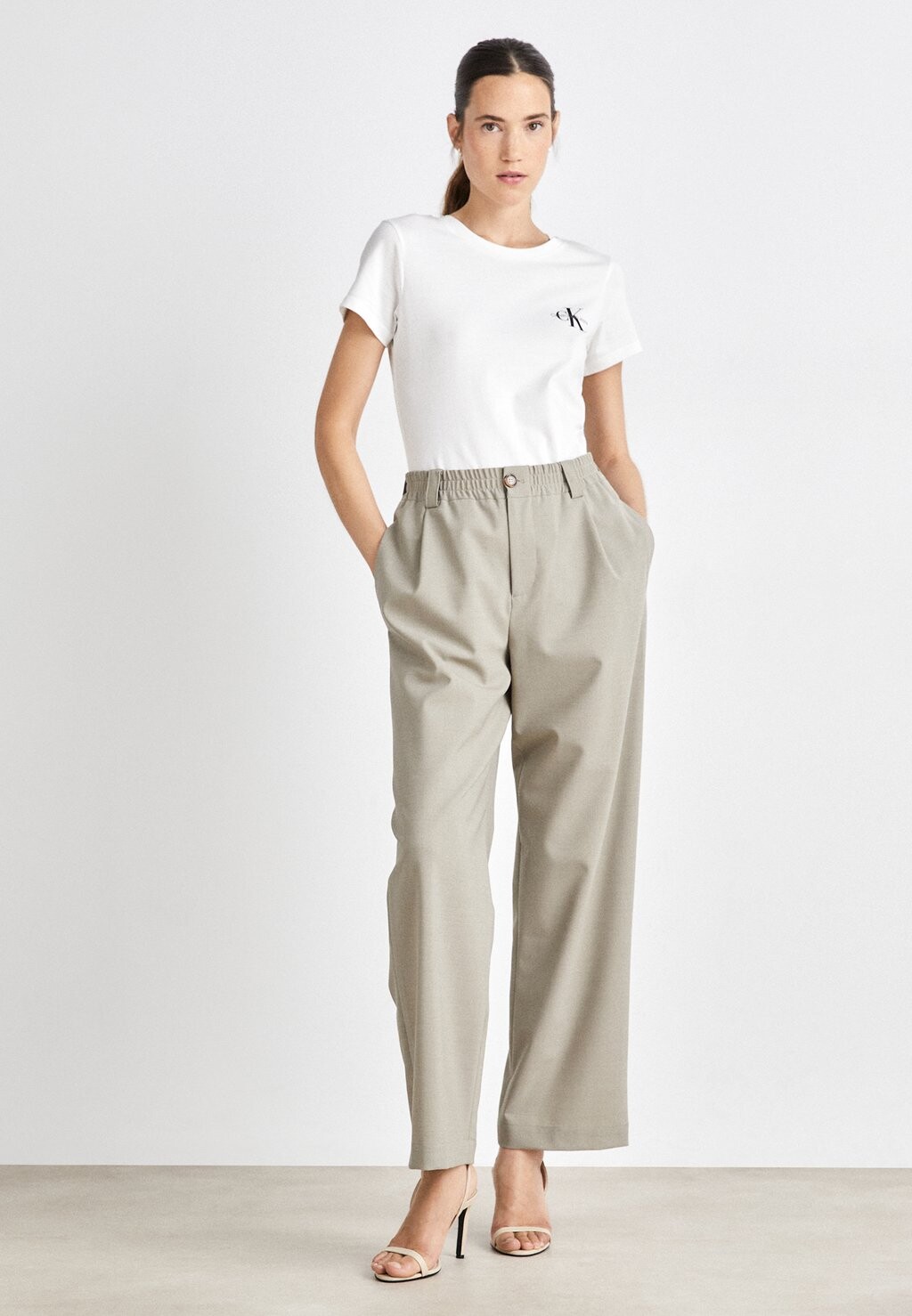 

Базовая футболка MONOLOGUE SLIM TEE 2 PACK Calvin Klein Jeans, теплый песочный/ярко-белый